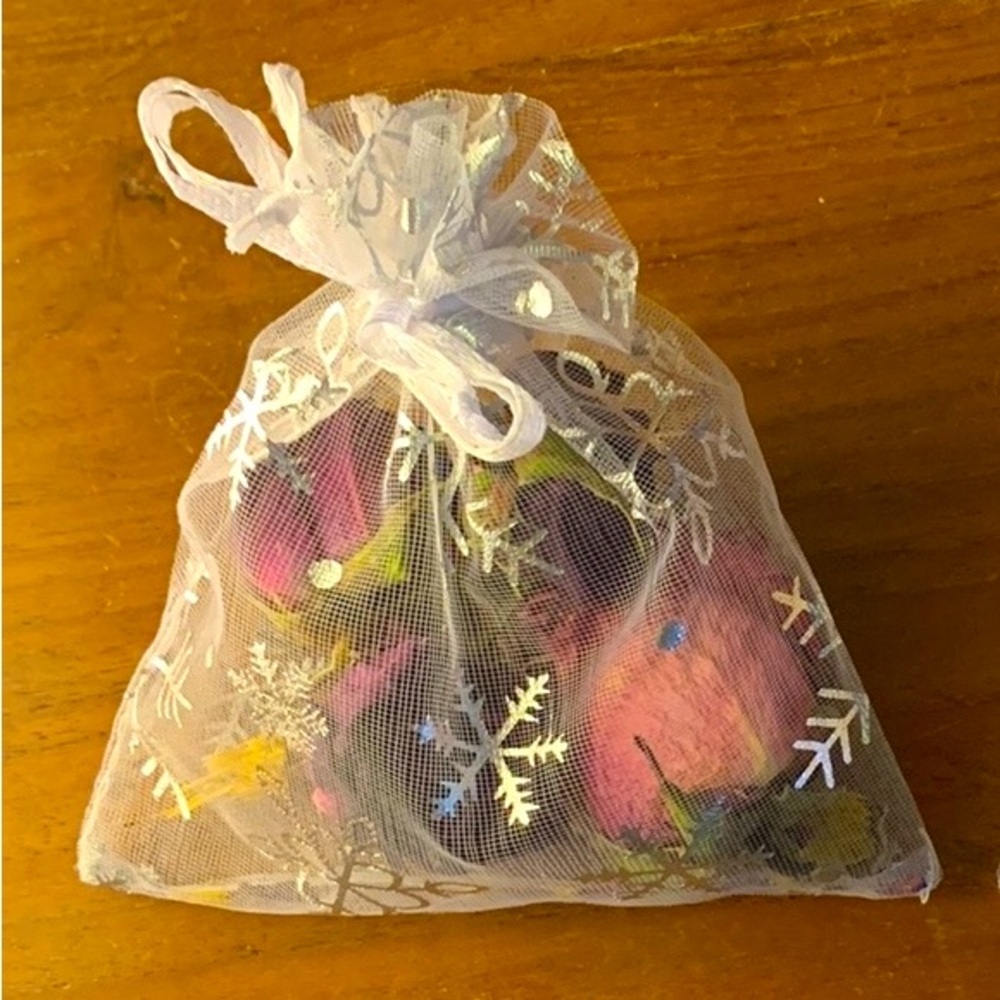 Potpourri and you can add Parfume for your closet and boxes.